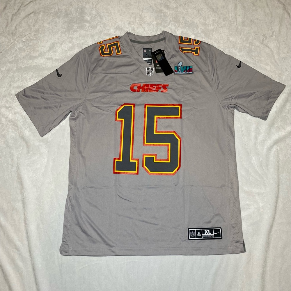 Nike Kansas City Chiefs Patrick Mahomes #15 Super Bowl LVII Jersey Men’s Size XL